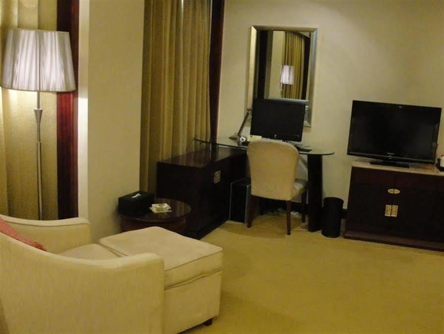Harbour Metropolis Hotel Foshan Esterno foto