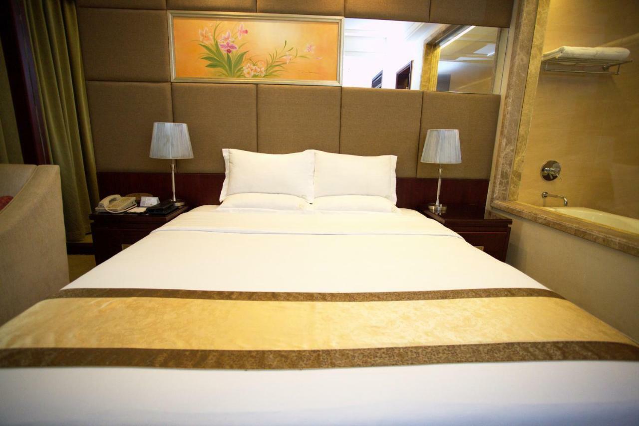 Harbour Metropolis Hotel Foshan Esterno foto