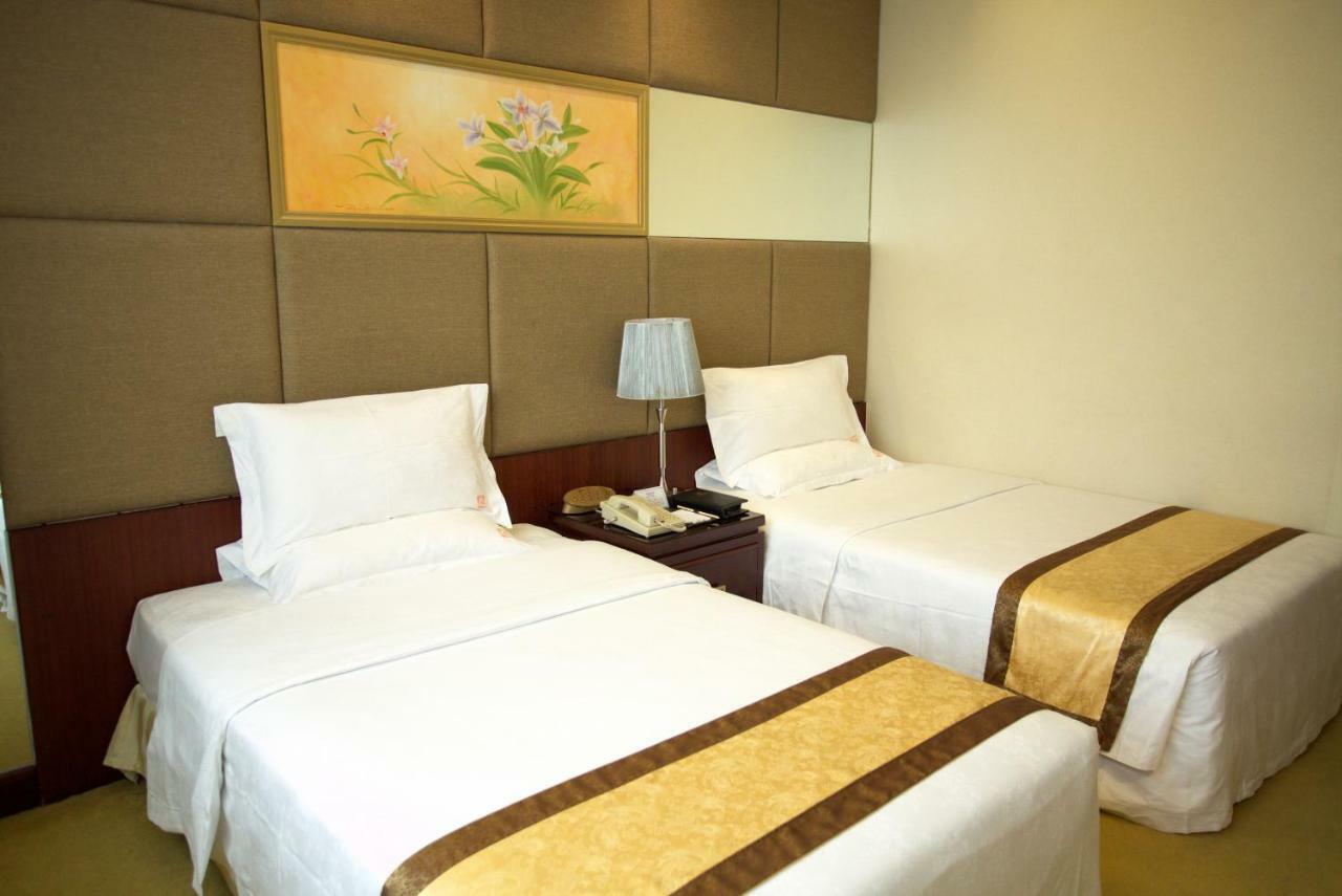 Harbour Metropolis Hotel Foshan Esterno foto