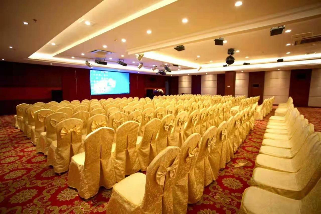 Harbour Metropolis Hotel Foshan Esterno foto