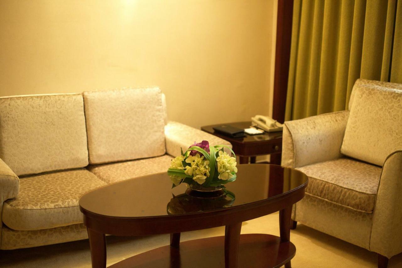 Harbour Metropolis Hotel Foshan Esterno foto